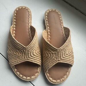 Carrie Forbes salon slides size 36.